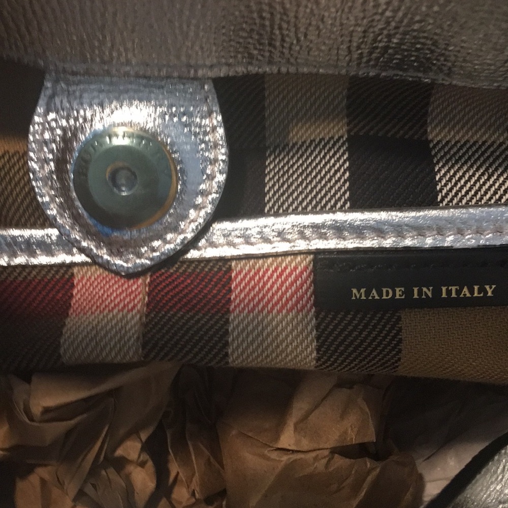 NWT Burberry Med Banner Broguing Handbag - Picture 3 of 8